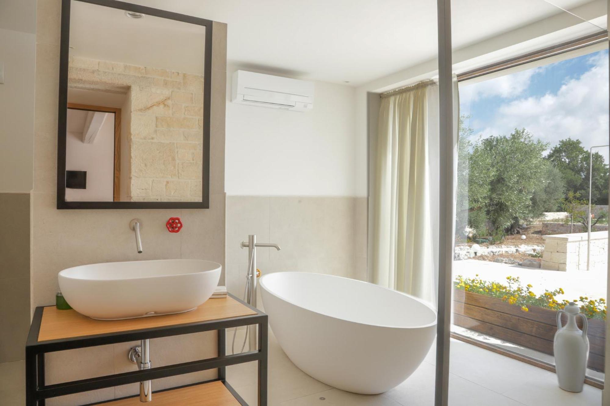 Td Trullo Roverella Charming Trullo With Pool Castellana Grotte Bagian luar foto
